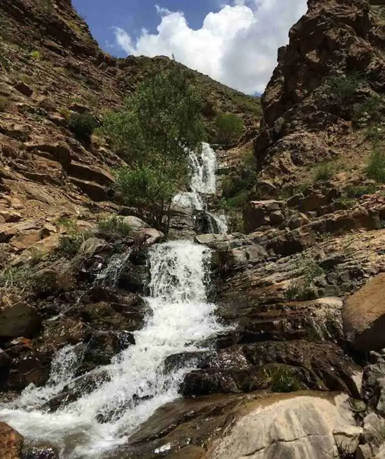 آبشار-برگ-جهان